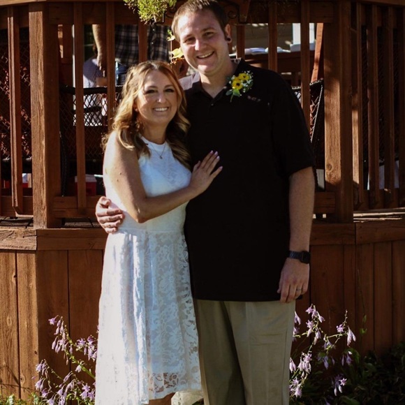 Meet your Posher, Amanda - Picture 2 of 3